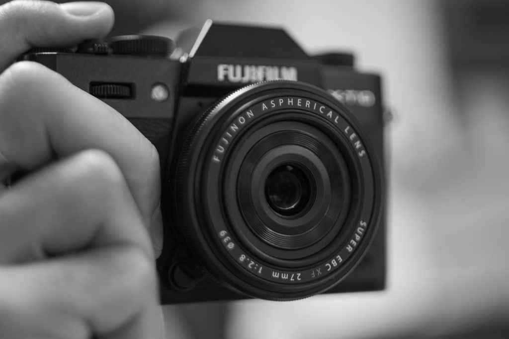 FujiFilm XF 27mm f/2.8 - Ottimo Pancake per Fotografia di Strada