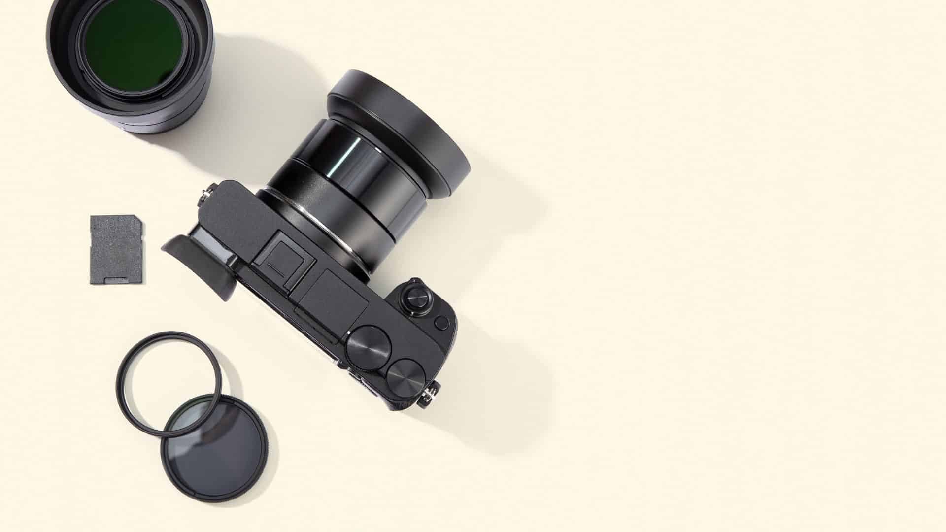 Differenze tra fotocamera reflex e mirrorless quale e la migliore